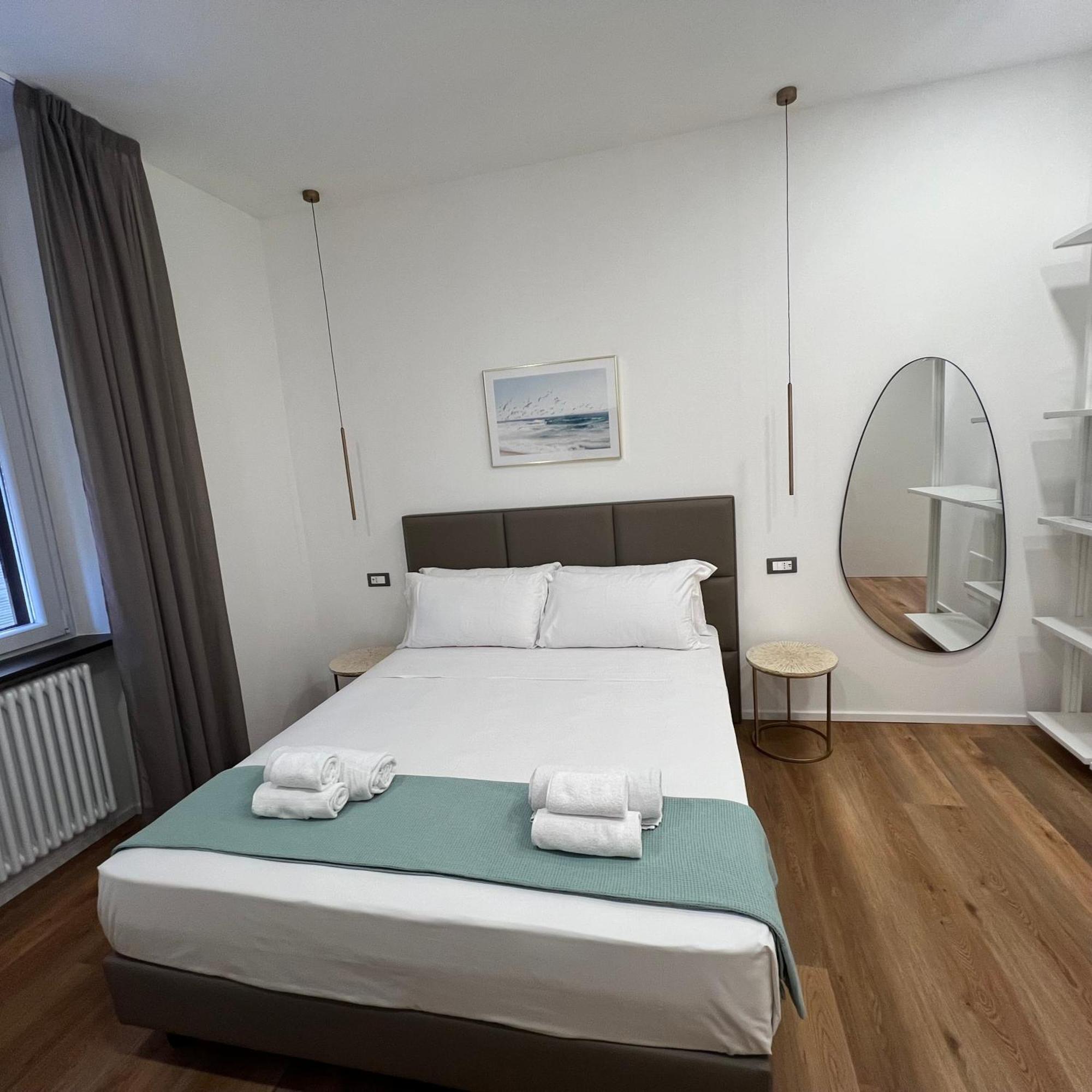 Sunrise Rooms La Spezia Bagian luar foto