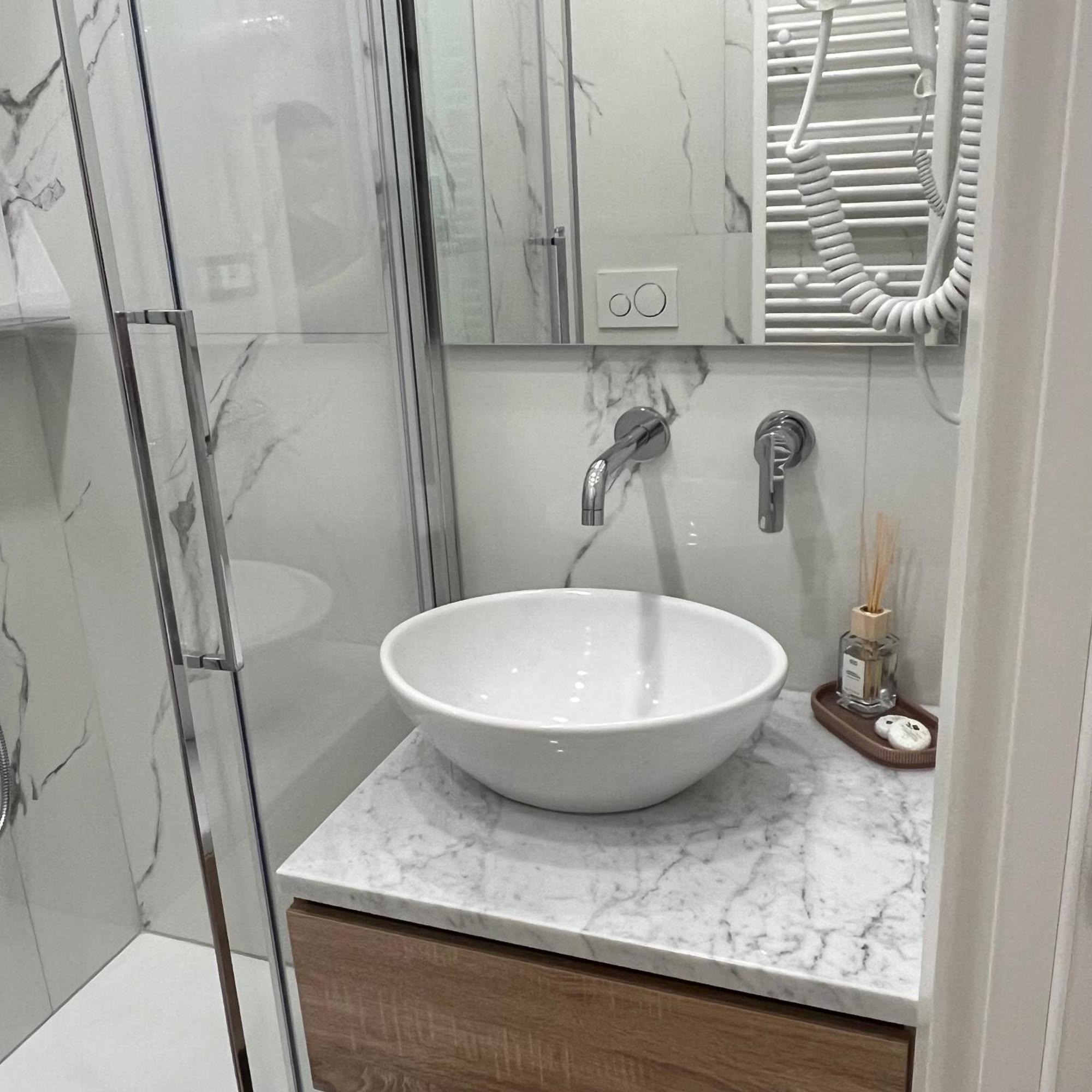 Sunrise Rooms La Spezia Bagian luar foto