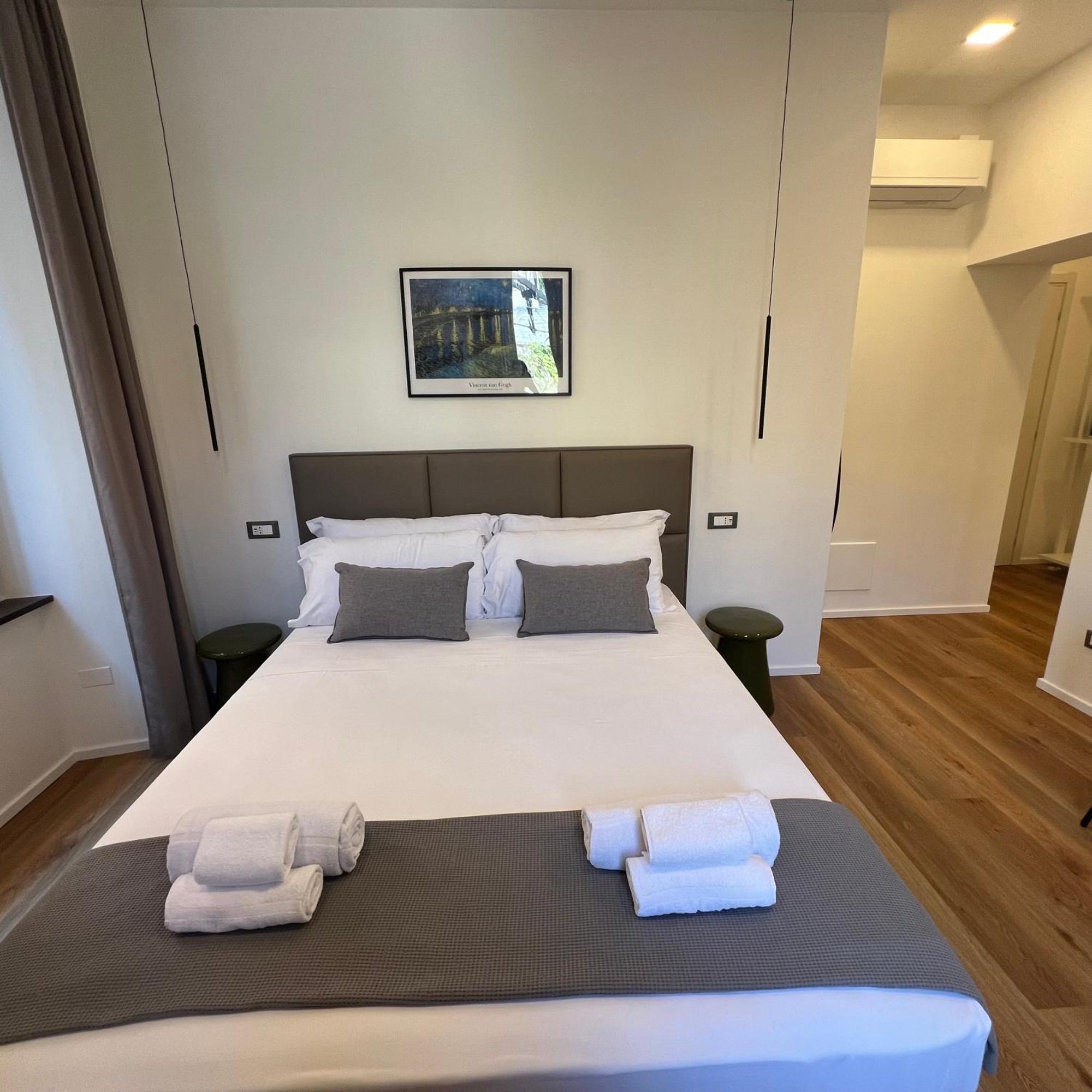 Sunrise Rooms La Spezia Bagian luar foto