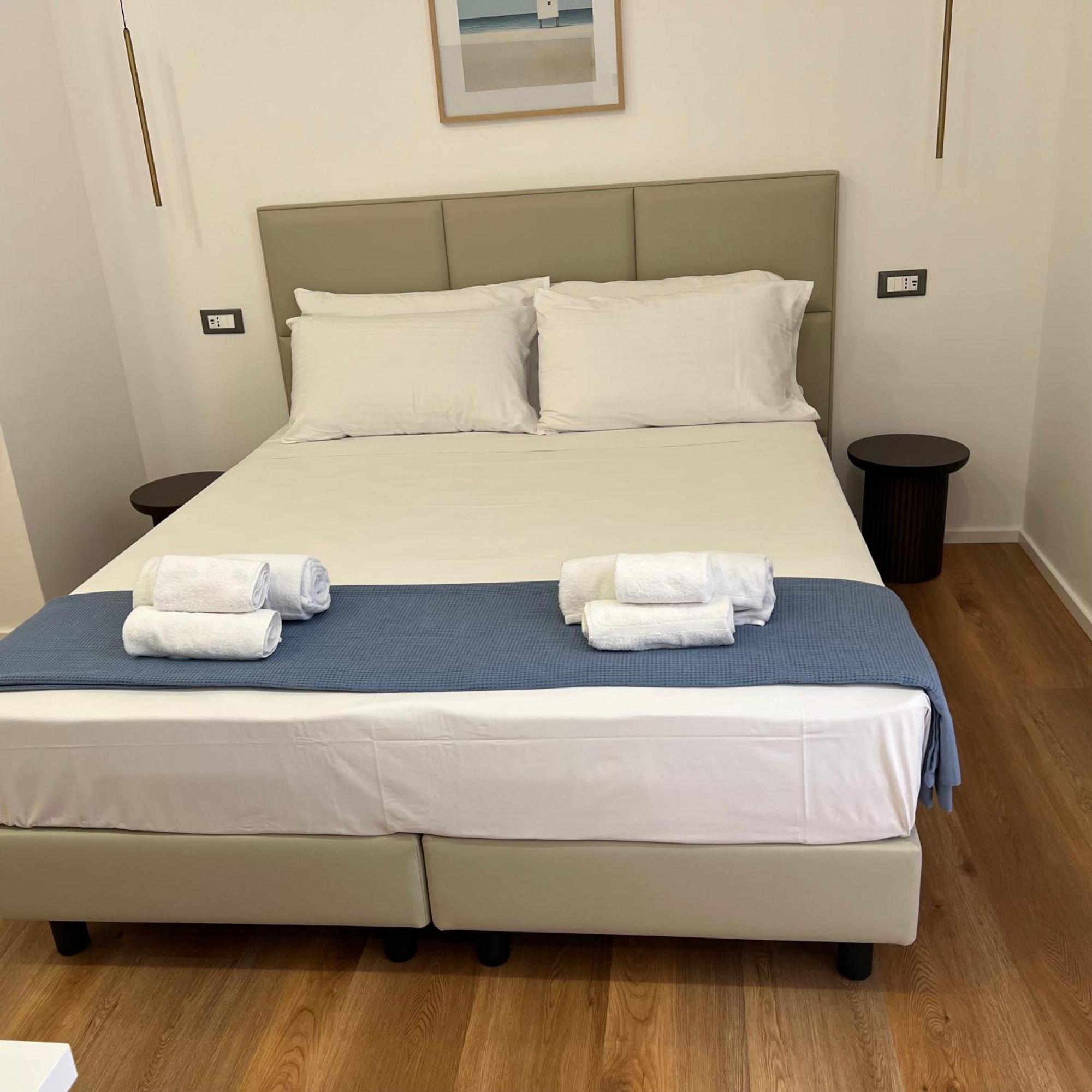 Sunrise Rooms La Spezia Bagian luar foto