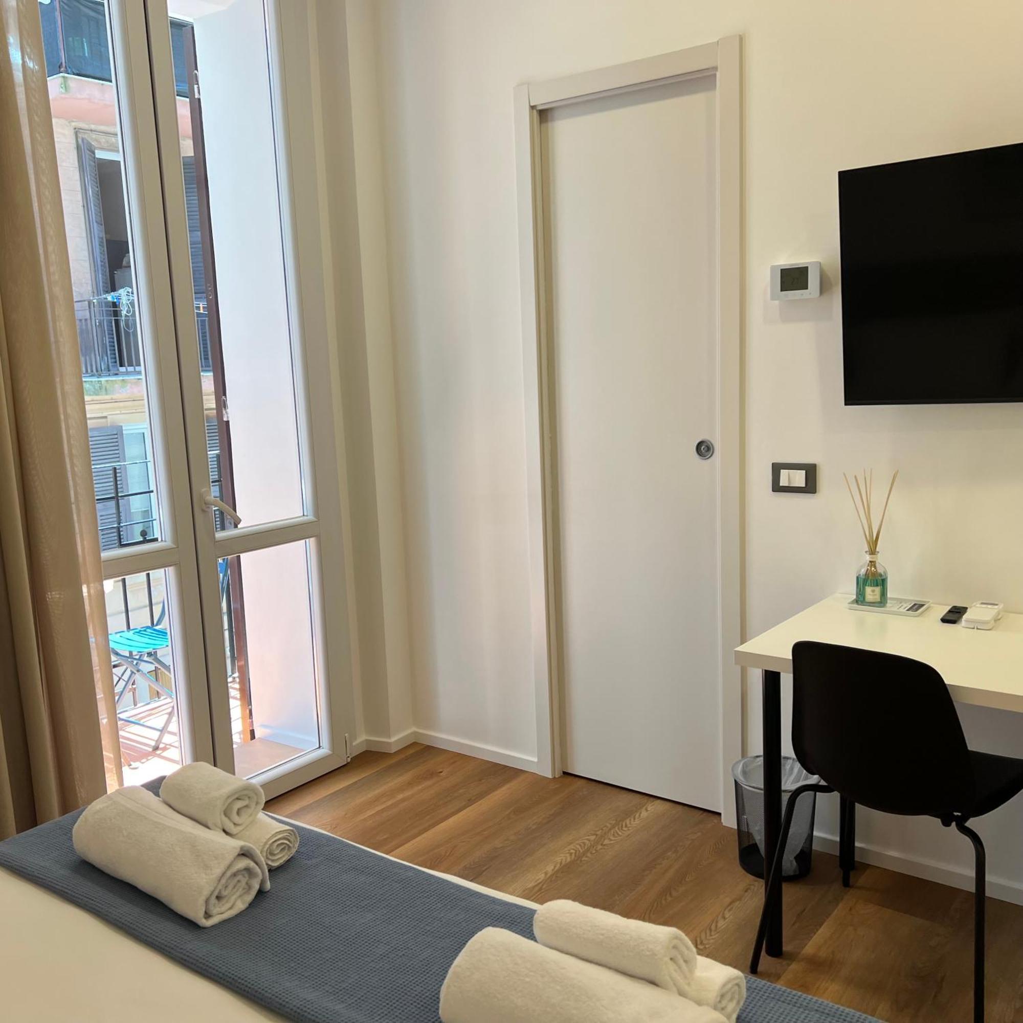 Sunrise Rooms La Spezia Bagian luar foto