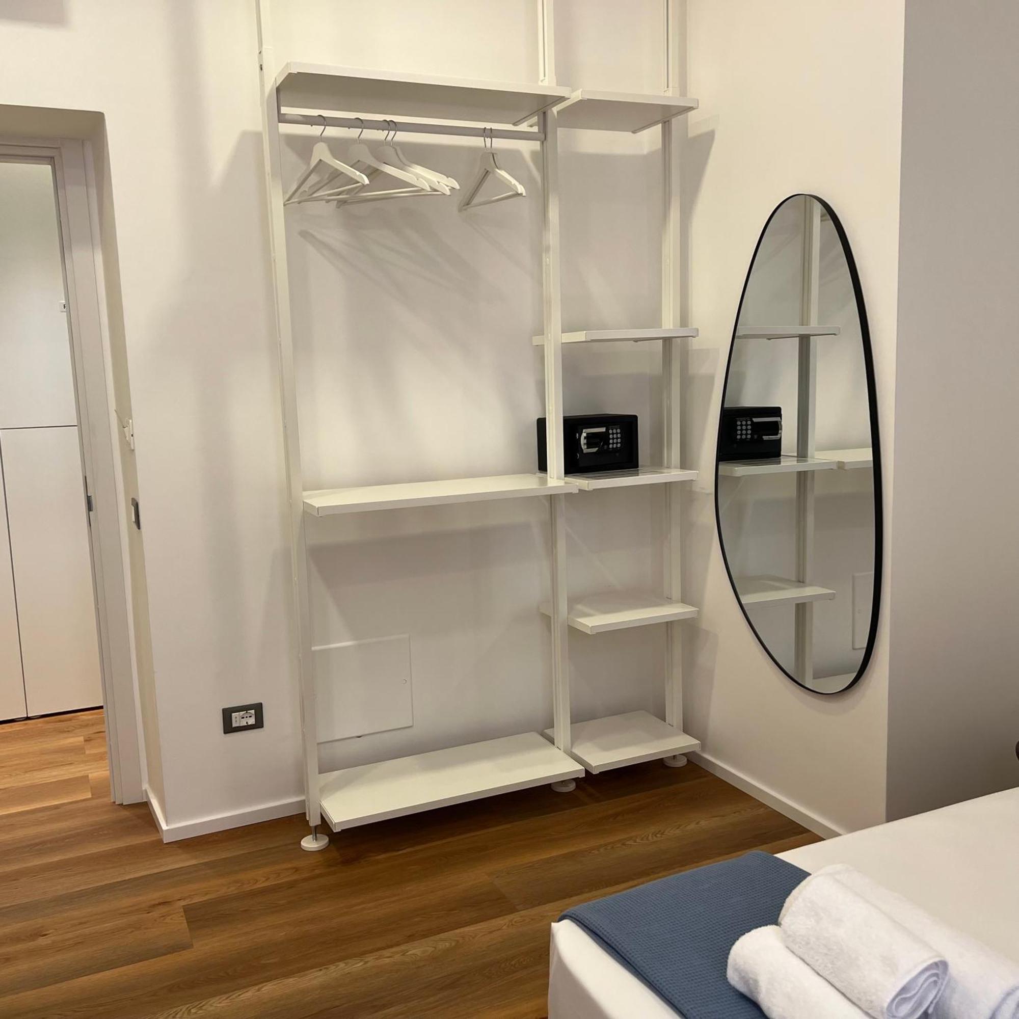 Sunrise Rooms La Spezia Bagian luar foto